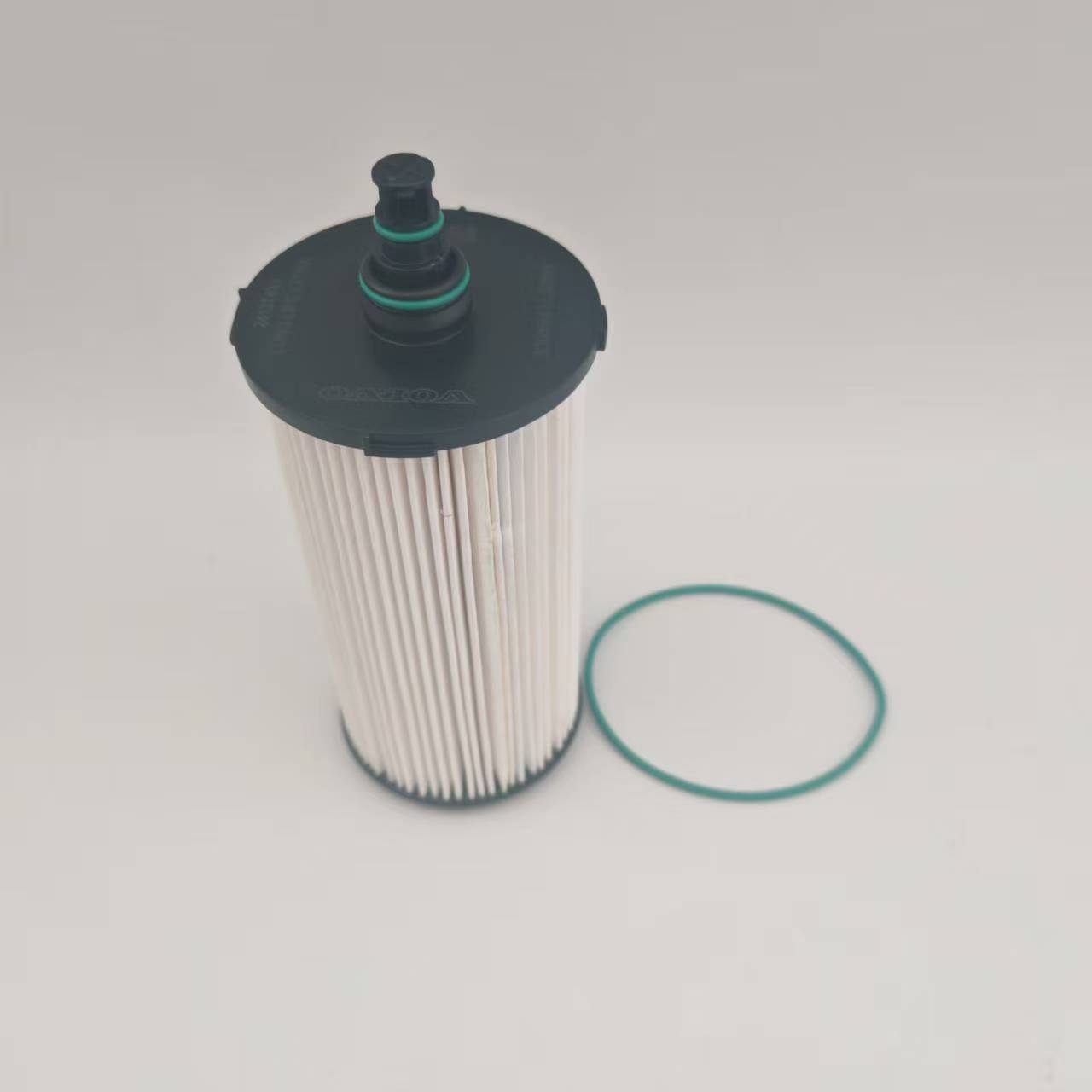 연료 필터는 어떻게 엔진 성능과 보호를 향상합니까?